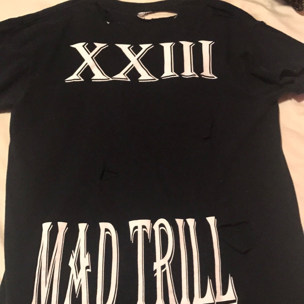 Black Vintage Cut and Distressed Oversized Tee - Picture 7 of 7